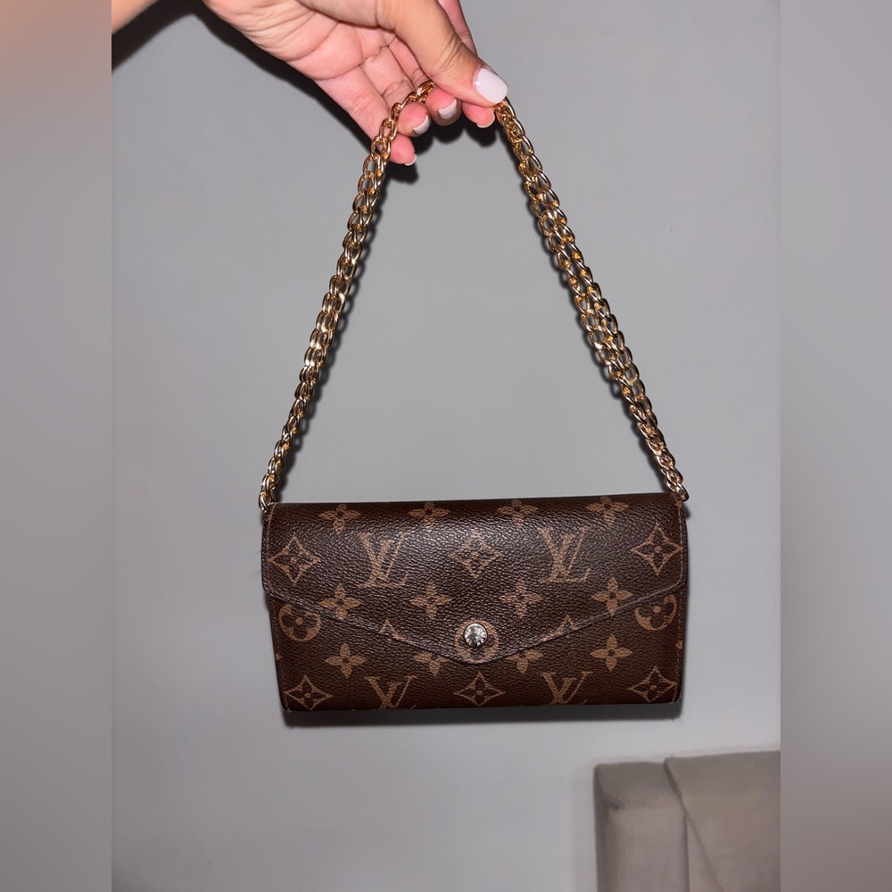 Louis Vuitton Clutch